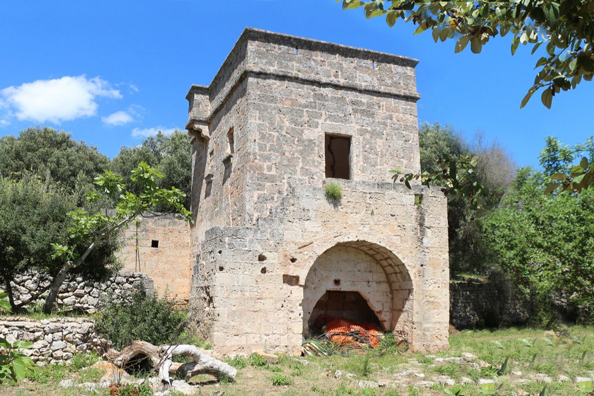La Turre de Nuvaje e lu cuntu de la turca Prima dell'intervento